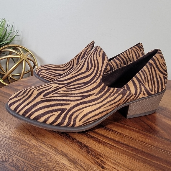 Pierre Dumas May Zebra Animal Print Ankle Boots Loafers Shooties Booties Size 7 - Picture 6 of 12